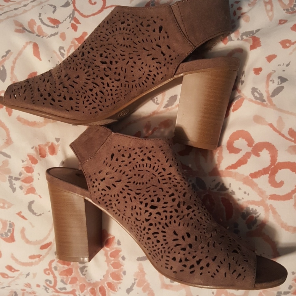 Tan Heels